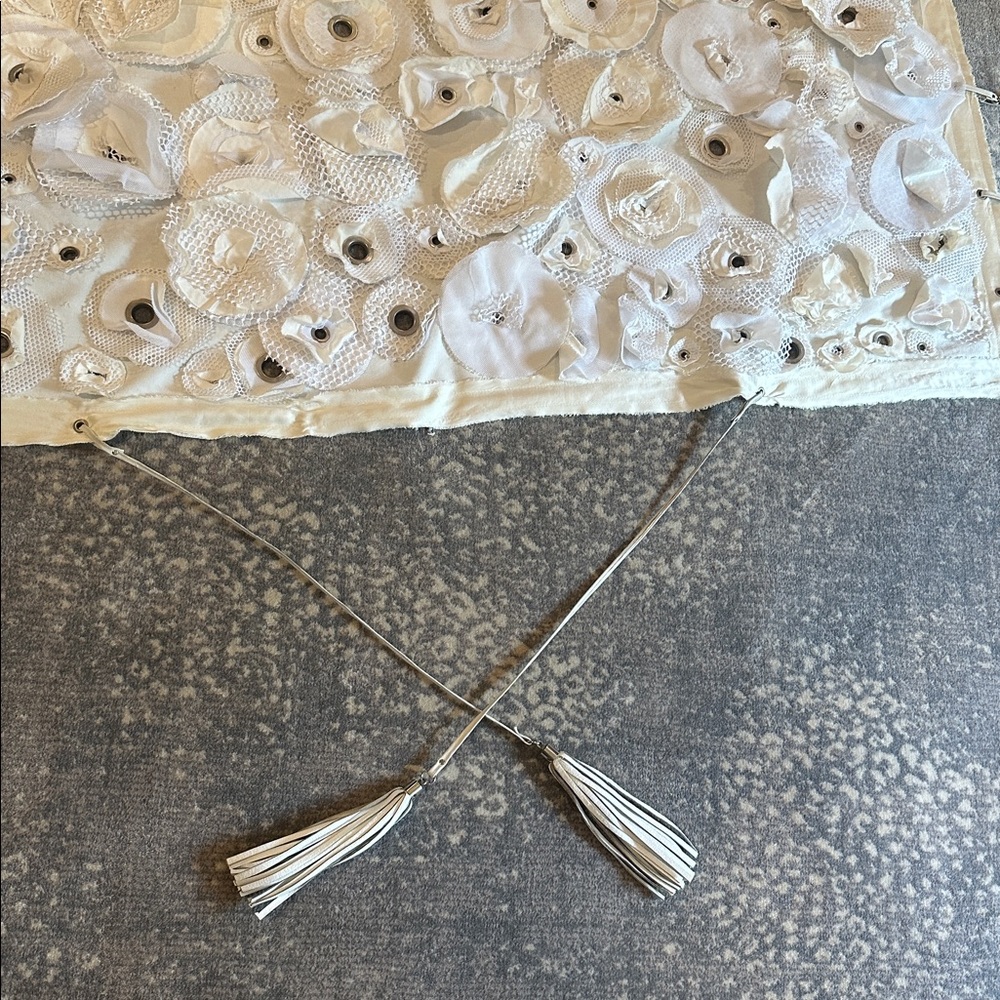 AMAZING FLOWER VERY DIFFERENT  SHAWL WITH REAL LEATHER TASSELS - Picture 7 of 15